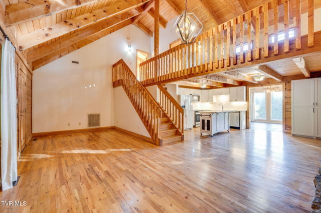 285 Allison Cove Trail, Piney Flats, TN 37686