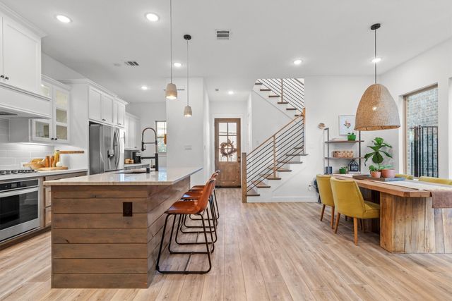 813 Forest Lake Road, Flower Mound, TX 75028