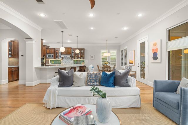 4440 Betty Street, Bellaire, TX 77401