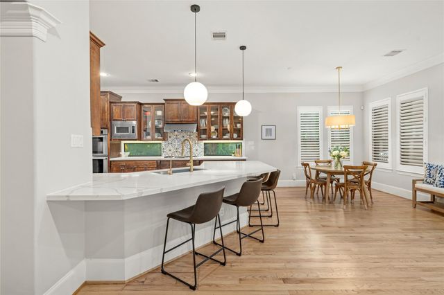 4440 Betty Street, Bellaire, TX 77401