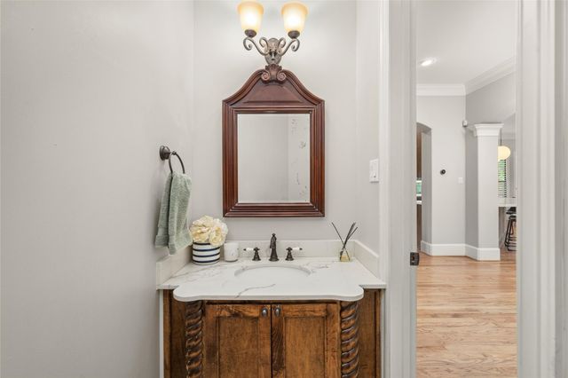 4440 Betty Street, Bellaire, TX 77401