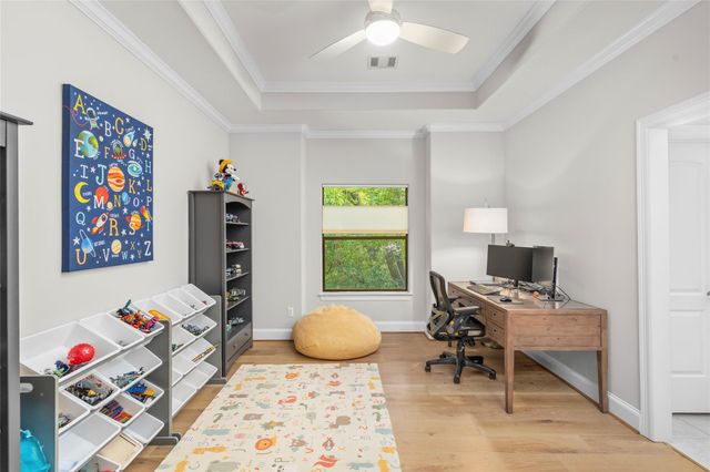 4440 Betty Street, Bellaire, TX 77401