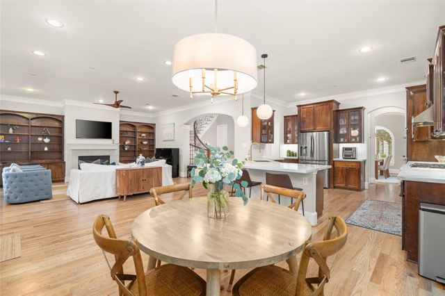 4440 Betty Street, Bellaire, TX 77401