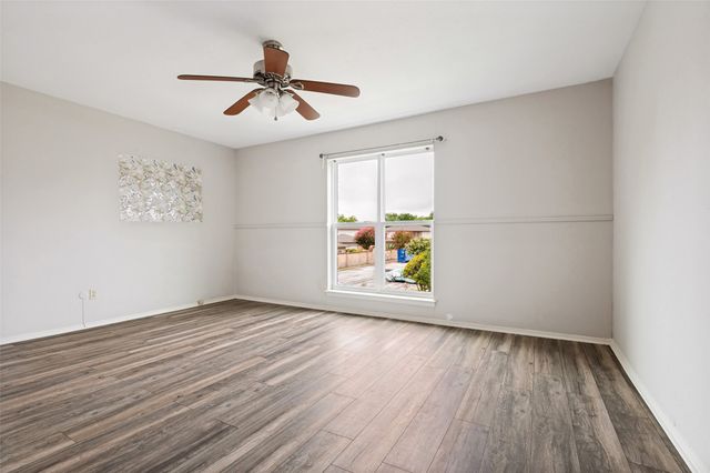 4104 Ridglea Country Club Drive, Fort Worth, TX 76126