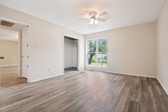 4104 Ridglea Country Club Drive, Fort Worth, TX 76126