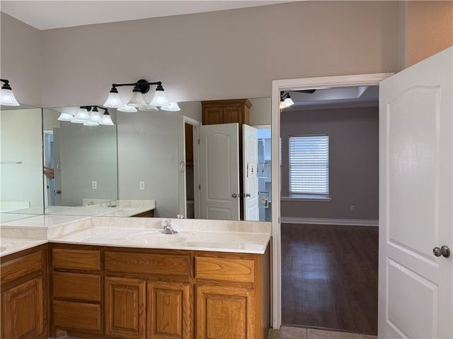 2517 Scabbard Dr, Corpus Christi, TX 78414