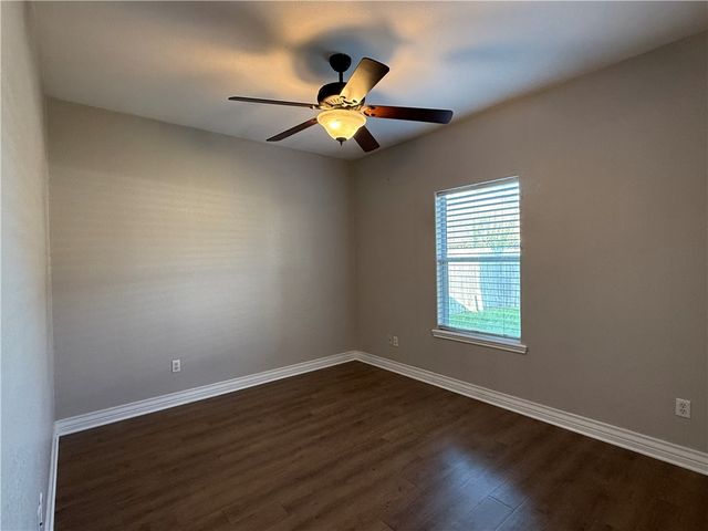 2517 Scabbard Dr, Corpus Christi, TX 78414