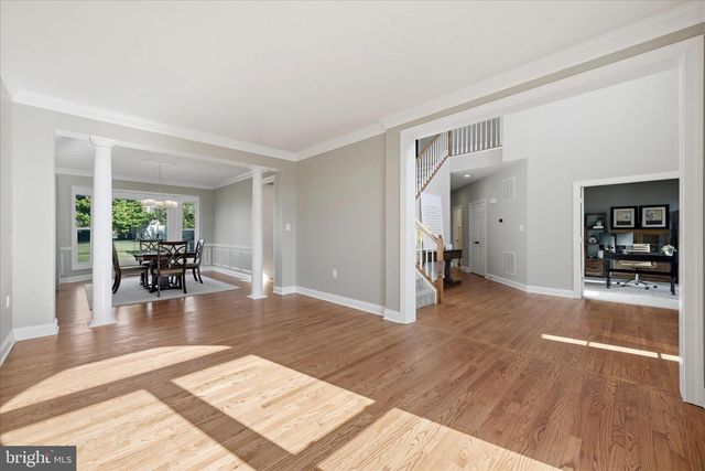 301 SHILOH PL SE, Leesburg, VA 20175