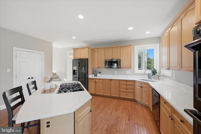 301 SHILOH PL SE, Leesburg, VA 20175