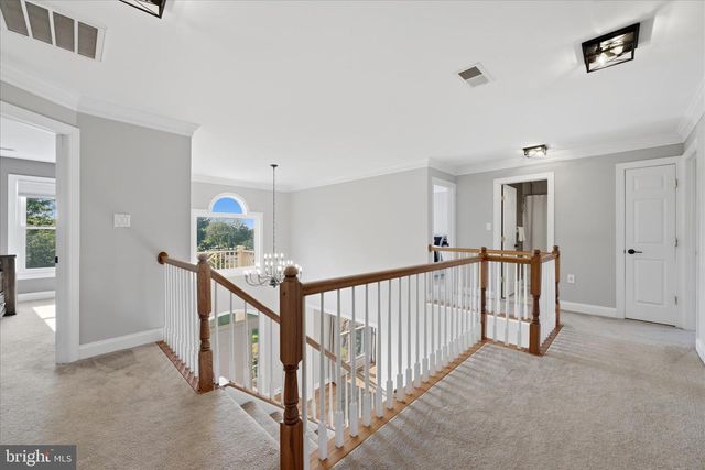 301 SHILOH PL SE, Leesburg, VA 20175