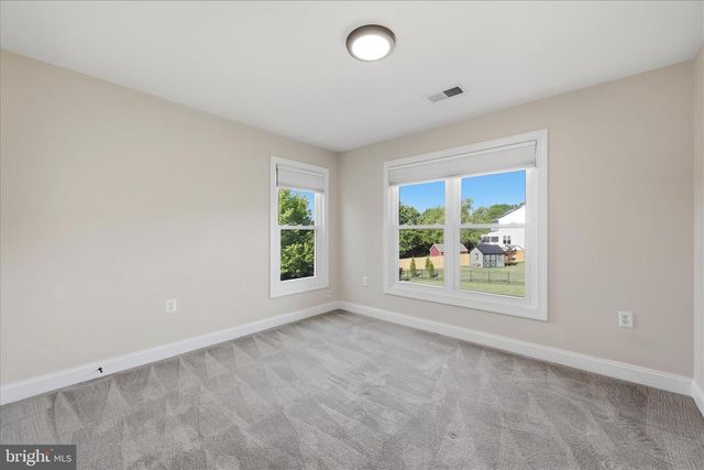 301 SHILOH PL SE, Leesburg, VA 20175