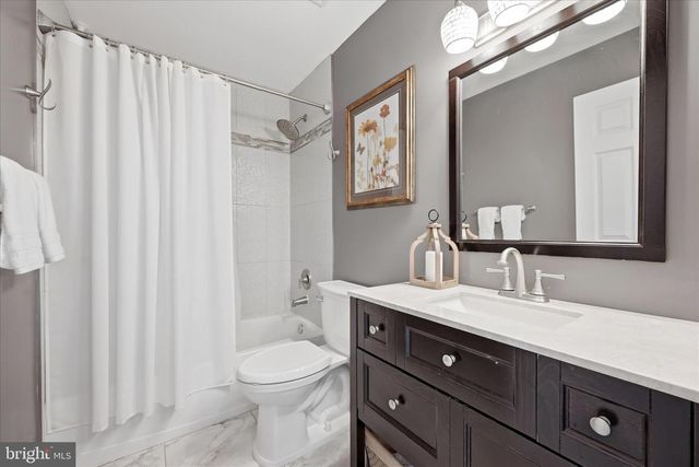 301 SHILOH PL SE, Leesburg, VA 20175