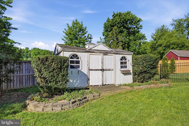 301 SHILOH PL SE, Leesburg, VA 20175