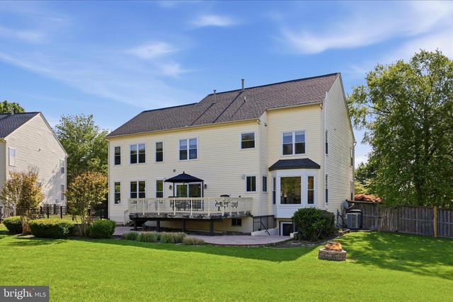 301 SHILOH PL SE, Leesburg, VA 20175