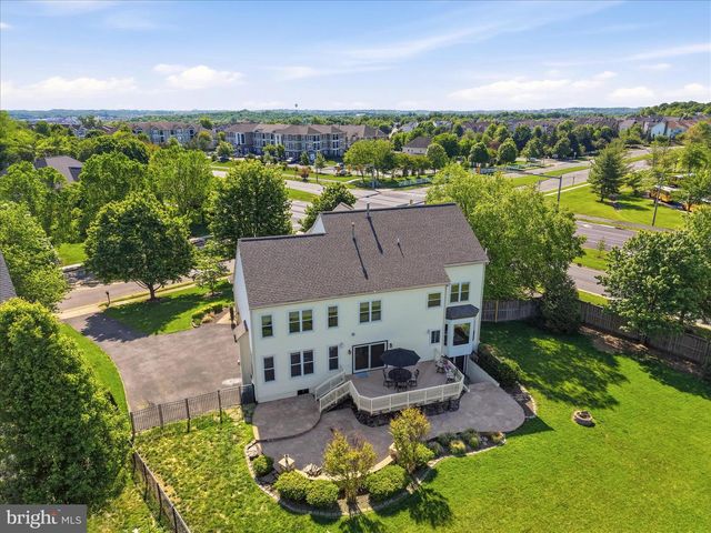 301 SHILOH PL SE, Leesburg, VA 20175
