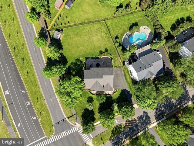 301 SHILOH PL SE, Leesburg, VA 20175