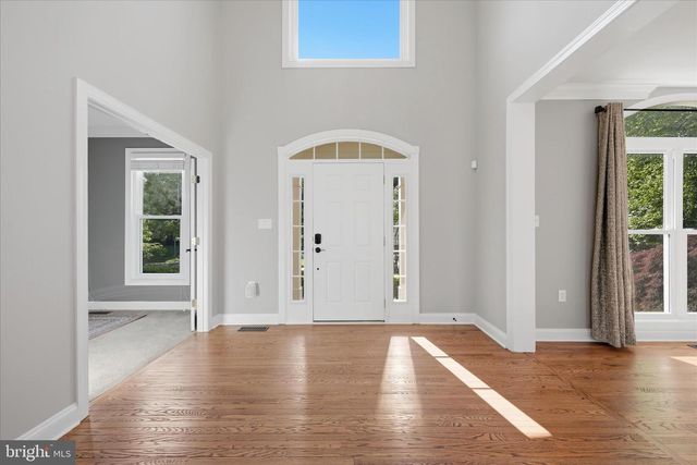 301 SHILOH PL SE, Leesburg, VA 20175