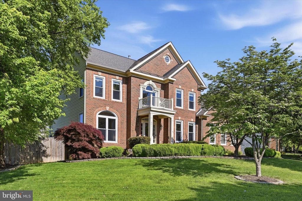 301 SHILOH PL SE, Leesburg, VA 20175