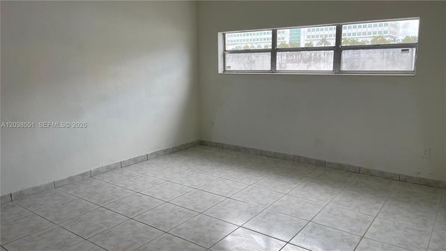 1855 NE 121st St 2, North Miami, FL 33181