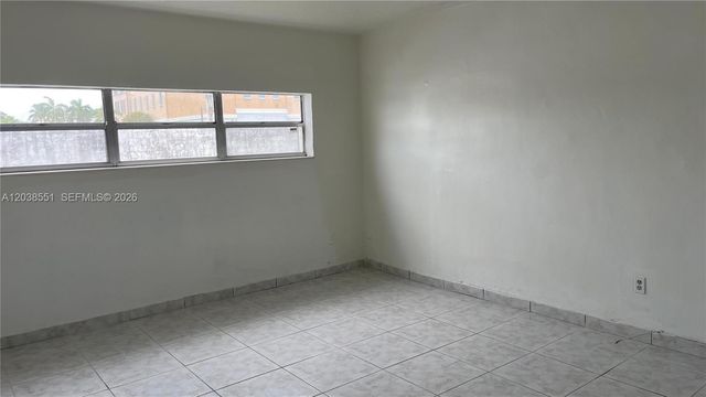 1855 NE 121st St 2, North Miami, FL 33181