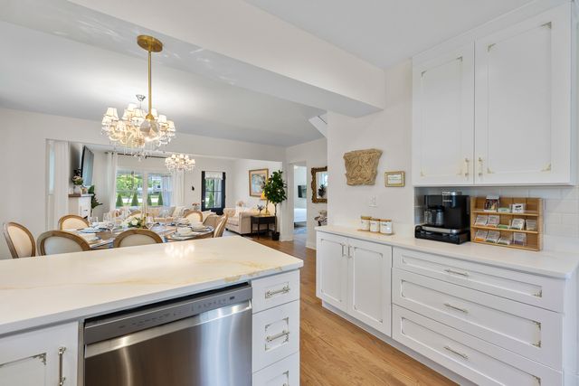 300 Geneva Road, Glen Ellyn, IL 60137