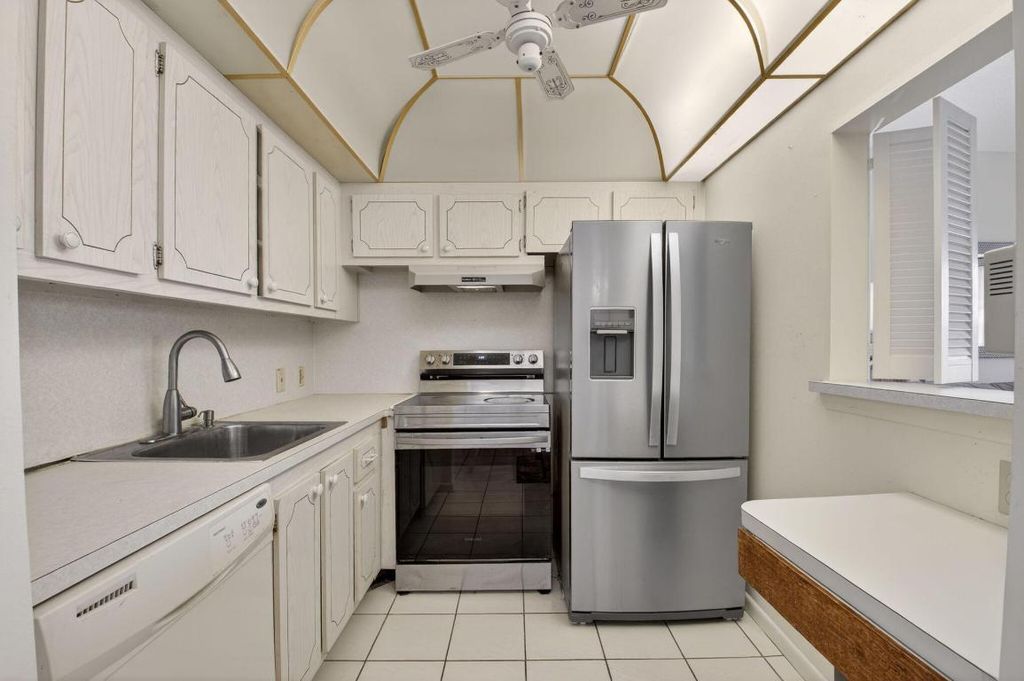 Image 11 of property listing at 167 Preston D 167, Boca Raton, FL 33434