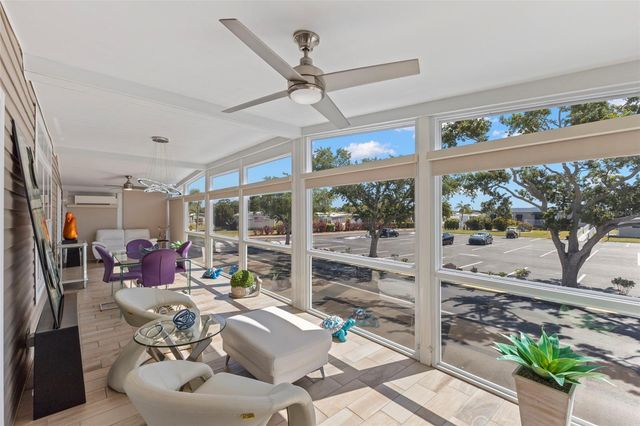 7300 AMERICANA DRIVE NE 143, St Petersburg, FL 33702