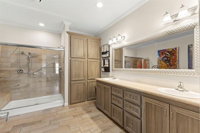 7300 AMERICANA DRIVE NE 143, St Petersburg, FL 33702