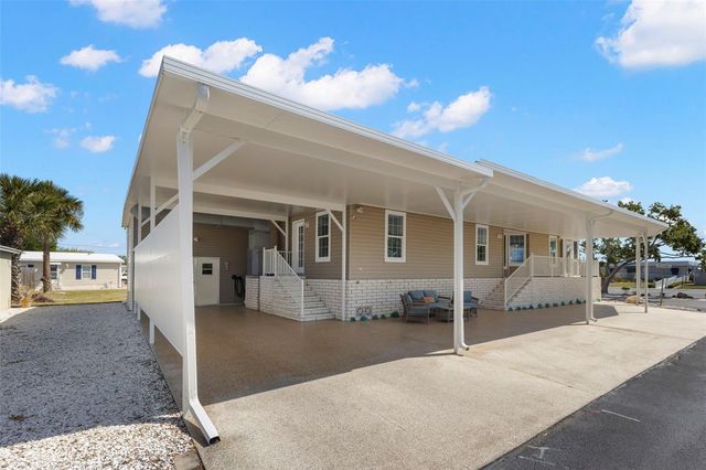 7300 AMERICANA DRIVE NE 143, St Petersburg, FL 33702