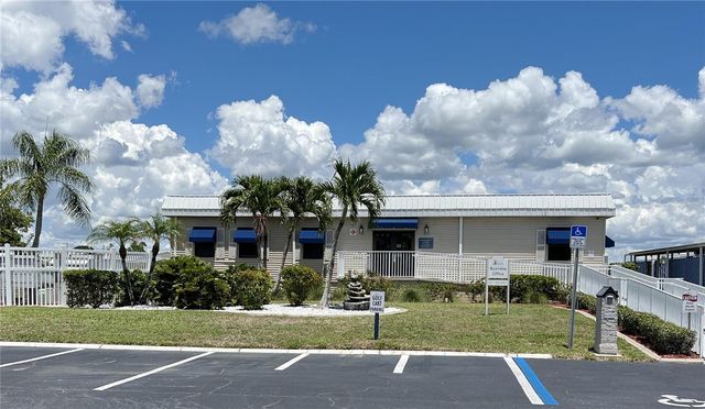 7300 AMERICANA DRIVE NE 143, St Petersburg, FL 33702