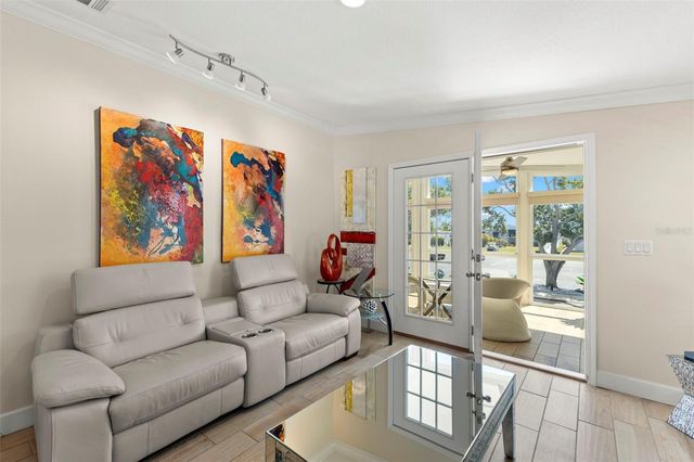 7300 AMERICANA DRIVE NE 143, St Petersburg, FL 33702