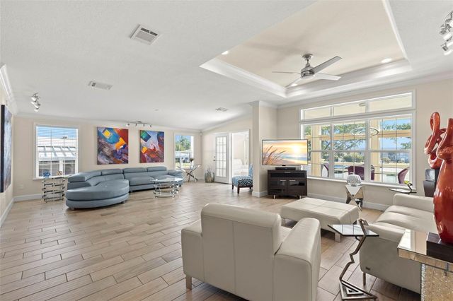 7300 AMERICANA DRIVE NE 143, St Petersburg, FL 33702