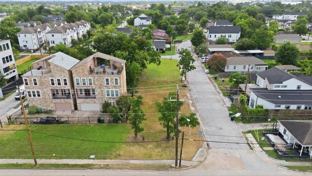 4411 & 4407 Sharon Street, Houston, TX 77020