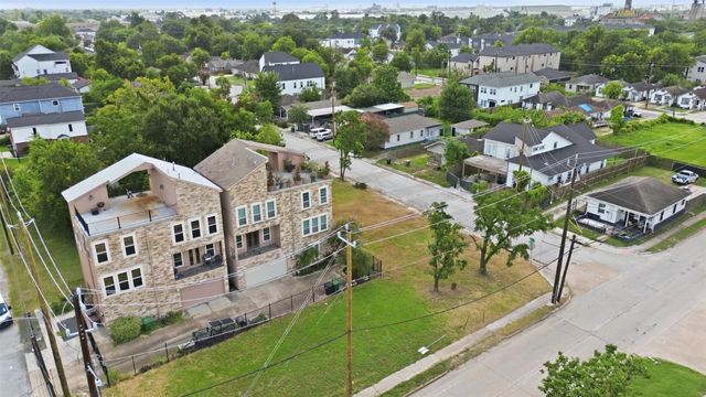4411 & 4407 Sharon Street, Houston, TX 77020