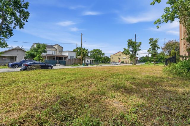 4411 & 4407 Sharon Street, Houston, TX 77020