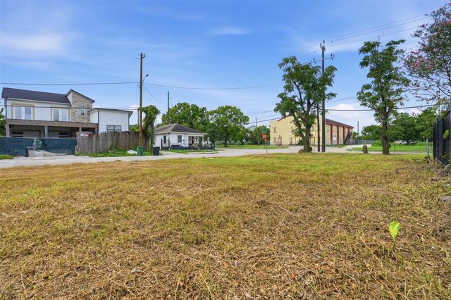 4411 & 4407 Sharon Street, Houston, TX 77020