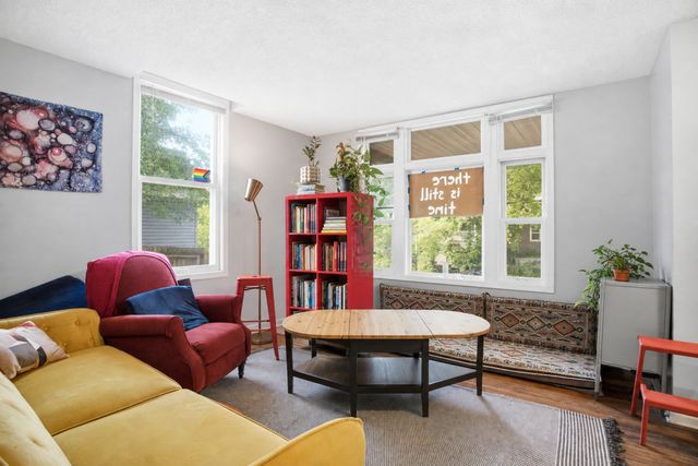3129 Clinton Avenue, Minneapolis, MN 55408