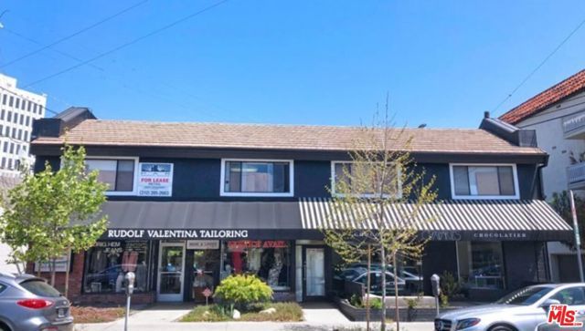 901 S Barrington Avenue, Los Angeles, CA 90049