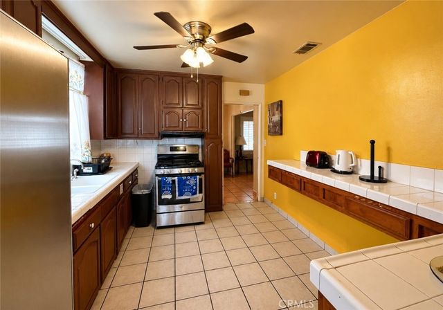 824 S 6th, Montebello, CA 90640