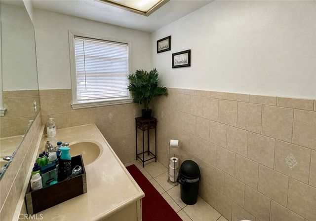 824 S 6th, Montebello, CA 90640