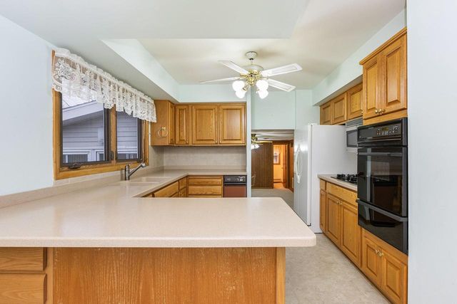 202 Wisconsin Street, Wonewoc, WI 53968