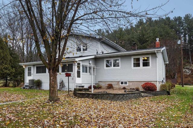 202 Wisconsin Street, Wonewoc, WI 53968