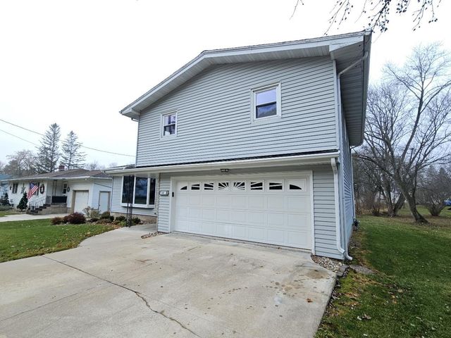 202 Wisconsin Street, Wonewoc, WI 53968