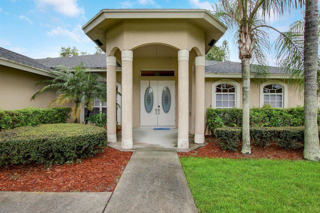 1198 SE Petunia Avenue, Port St. Lucie, FL 34952