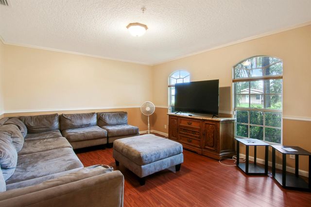 1198 SE Petunia Avenue, Port St. Lucie, FL 34952