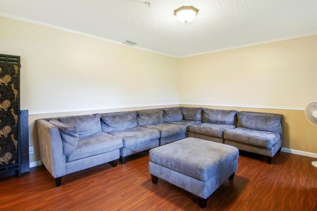 1198 SE Petunia Avenue, Port St. Lucie, FL 34952