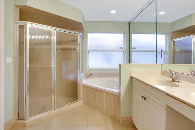 1198 SE Petunia Avenue, Port St. Lucie, FL 34952