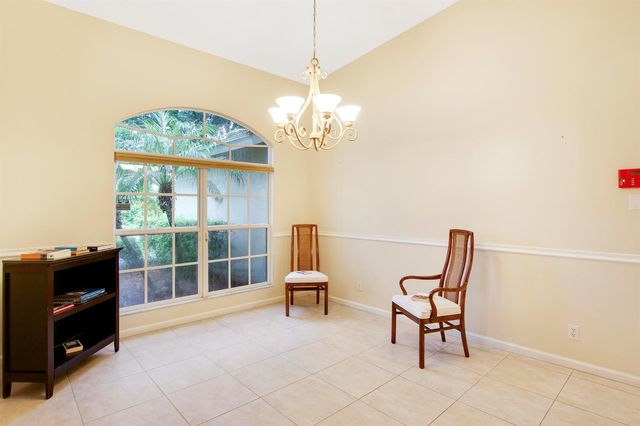 1198 SE Petunia Avenue, Port St. Lucie, FL 34952