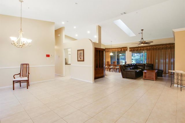 1198 SE Petunia Avenue, Port St. Lucie, FL 34952
