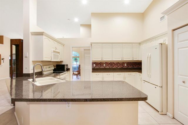 1198 SE Petunia Avenue, Port St. Lucie, FL 34952